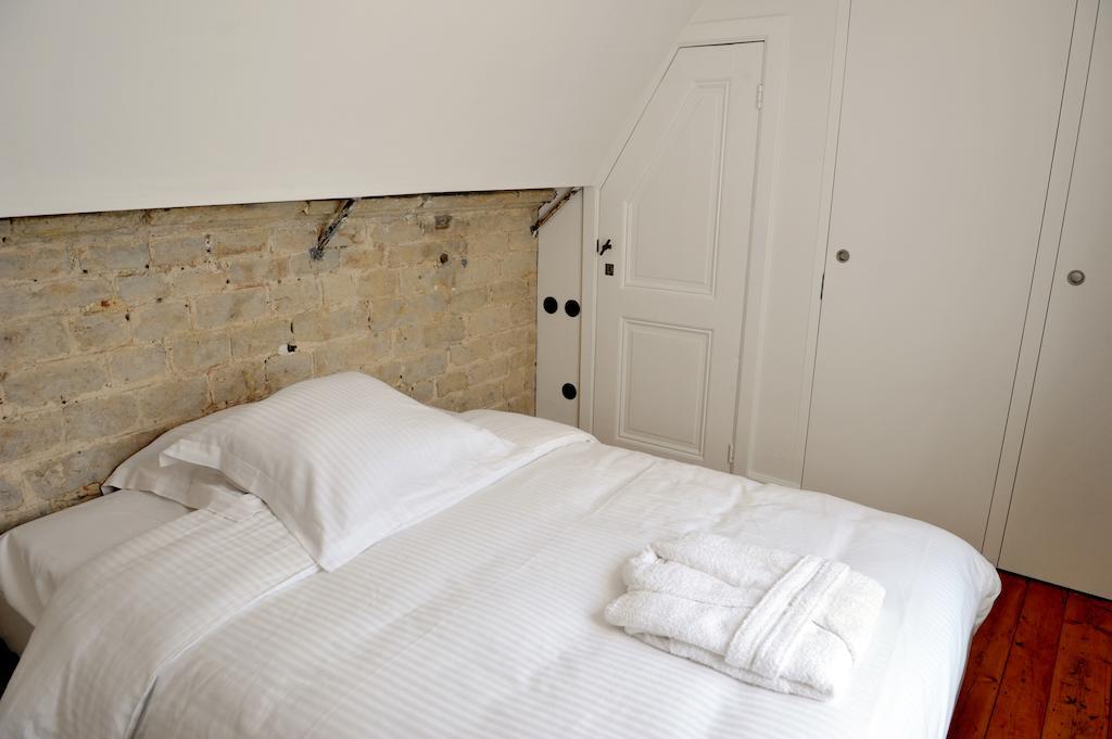 Guesthouse Bernardin Antwerp Room photo